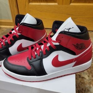 Like New Air Jordan 1 MID